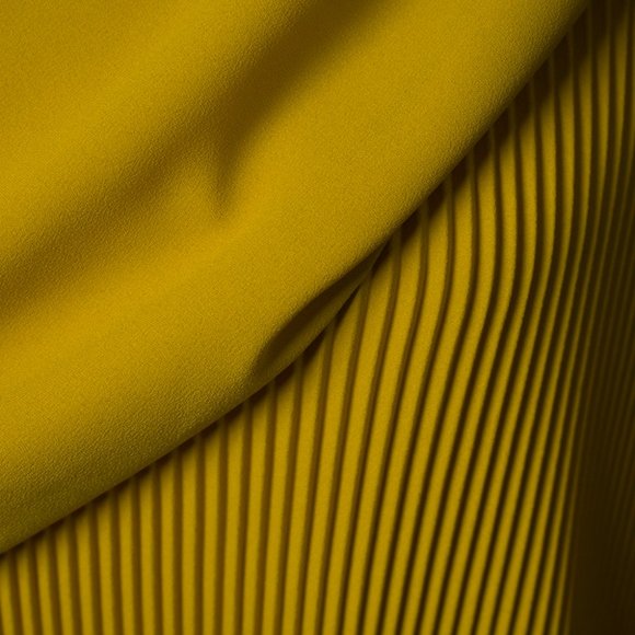 Luisa Cerano Mustard Pleated Blouse Women's 12 NWT - Picture 6 of 12